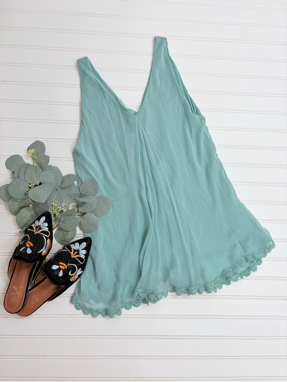 Made in Italy Lace Trimmed Sleeveless Top